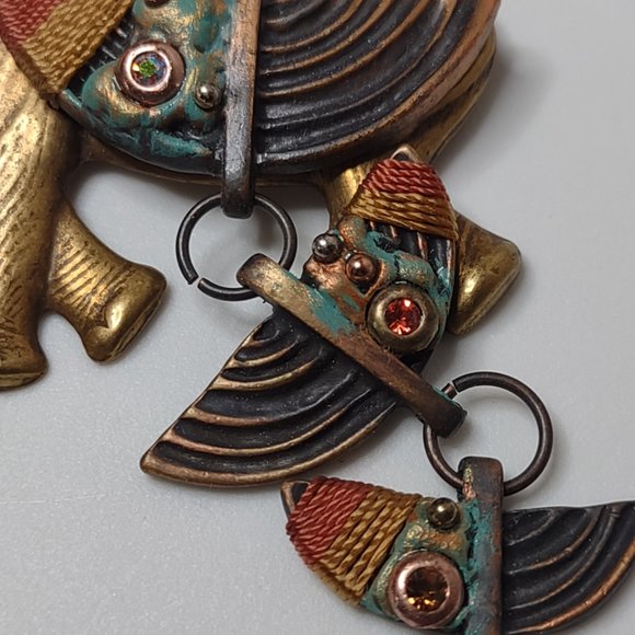 Very Cool Decorative Metal Lucky Elephant Dangle Brooch - Picture 4 of 12